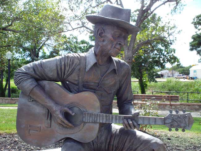 Mance Lipscomb Blues Musician Navasota TX Bronze Statue - Public Domain bt Drew Franklin