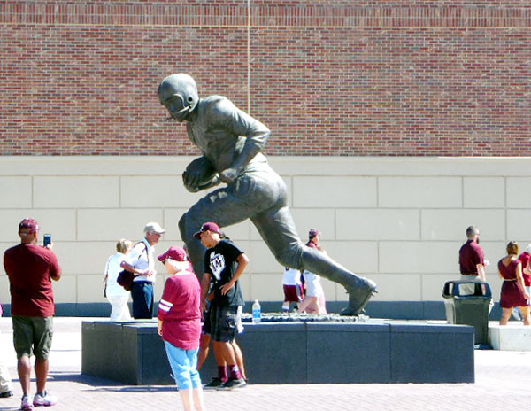 1957 Texas A&M University Heisman Trophy Winner Bronze Statue
